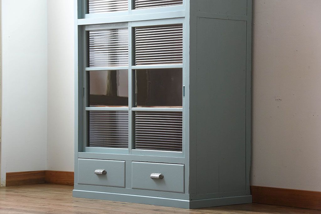 アンティーク家具　アンティーク　モールガラス入り!背のたかいペイント収納棚