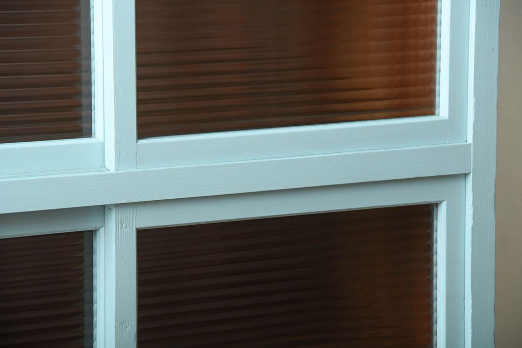 アンティーク家具　アンティーク　モールガラス入り!背のたかいペイント収納棚