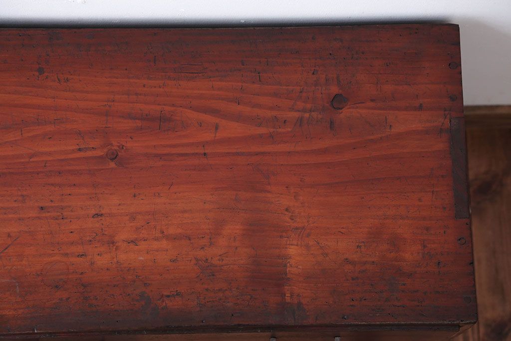 レトロ家具　昭和レトロ　古い木製の小さな3杯チェスト