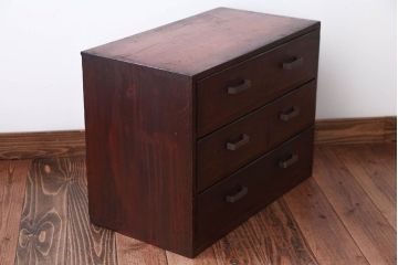 レトロ家具　昭和レトロ　古い木製の小さな3杯チェスト
