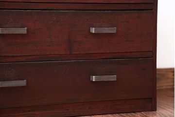 レトロ家具　昭和レトロ　古い木製の小さな3杯チェスト