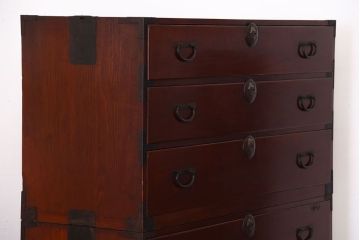 アンティーク家具　和製アンティーク　五丁引き　前面欅材!金具の上品な重ね衣装箪笥