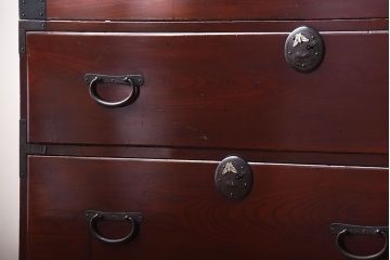 アンティーク家具　和製アンティーク　五丁引き　前面欅材!金具の上品な重ね衣装箪笥