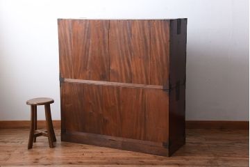 アンティーク家具　和製アンティーク　五丁引き　前面欅材!金具の上品な重ね衣装箪笥