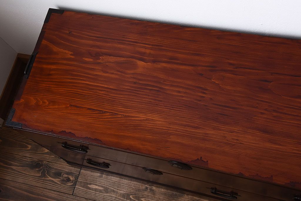 アンティーク家具　和製アンティーク　五丁引き　前面欅材!金具の上品な重ね衣装箪笥