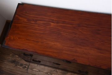 アンティーク家具　和製アンティーク　五丁引き　前面欅材!金具の上品な重ね衣装箪笥