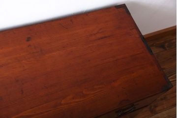 アンティーク家具　和製アンティーク　五丁引き　前面欅材!金具の上品な重ね衣装箪笥