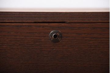 アンティーク家具　和製アンティーク　古い桐材の鉄脚付きローチェスト