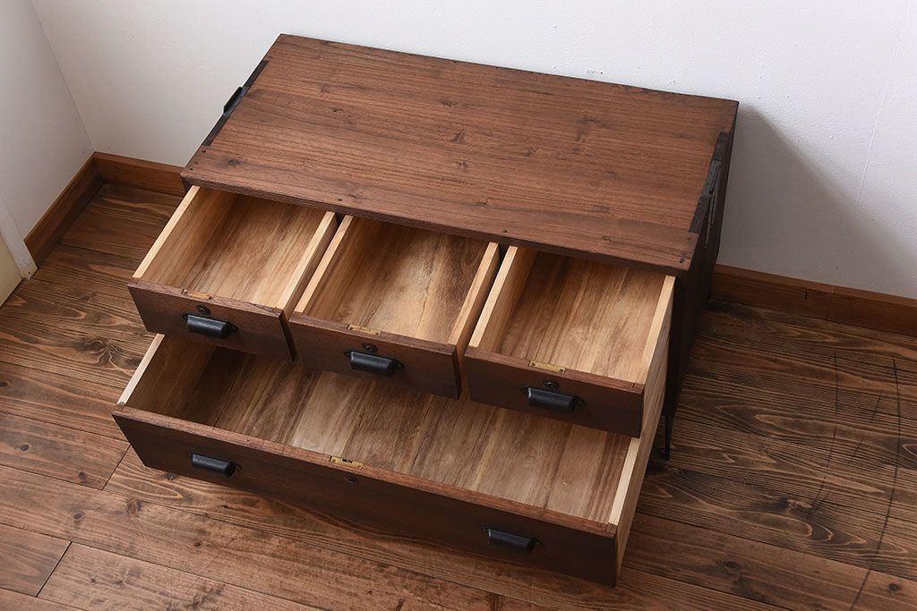 アンティーク家具　和製アンティーク　古い桐材の鉄脚付きローボード