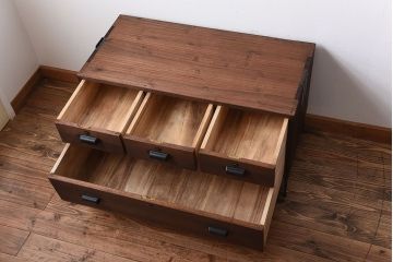 アンティーク家具　和製アンティーク　古い桐材の鉄脚付きローボード