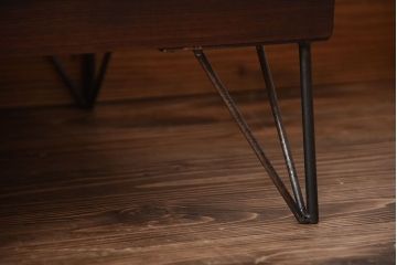 アンティーク家具　和製アンティーク　古い桐材の鉄脚付きローボード