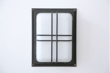 アンティーク　壁掛け照明の和風なシェード