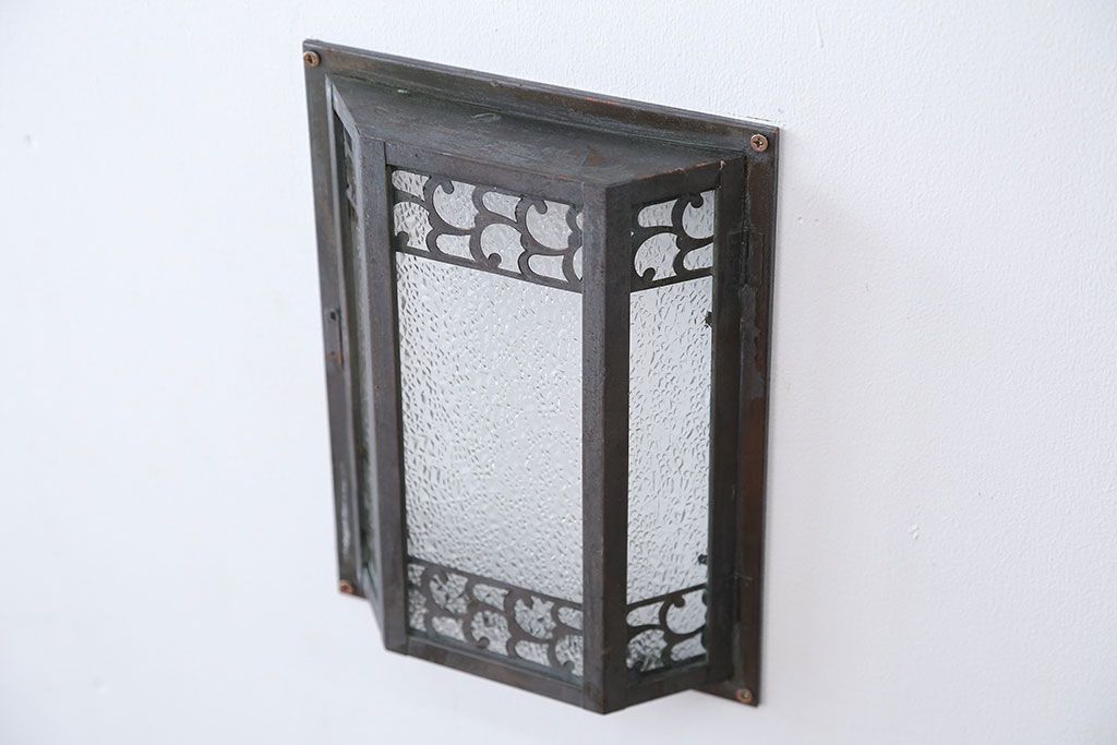 アンティーク　ダイヤガラスの壁掛け照明シェード(1)