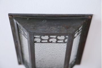 アンティーク　ダイヤガラスの壁掛け照明シェード(1)