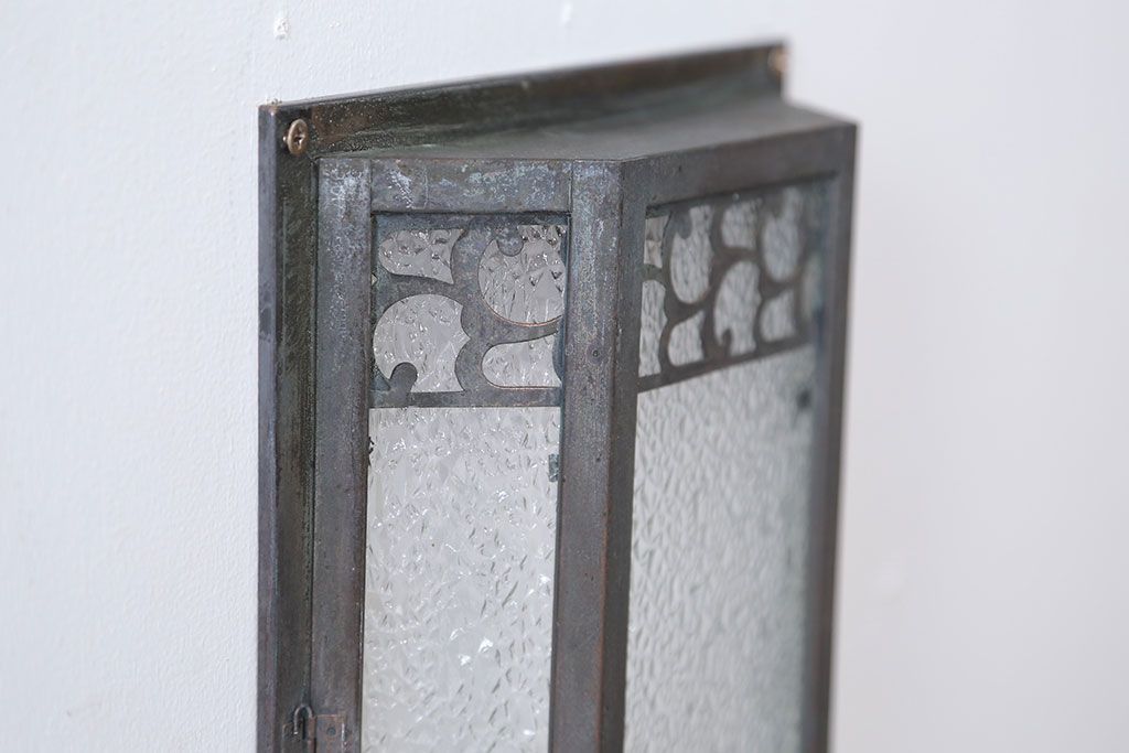 アンティーク　ダイヤガラスの壁掛け照明シェード(1)