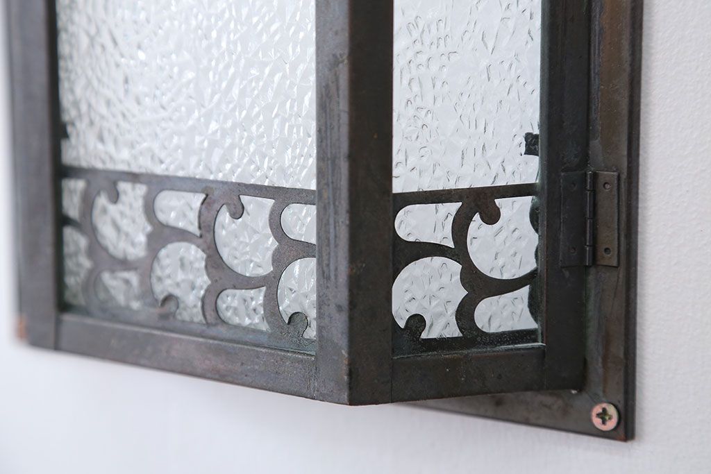 アンティーク　ダイヤガラスの壁掛け照明シェード(1)