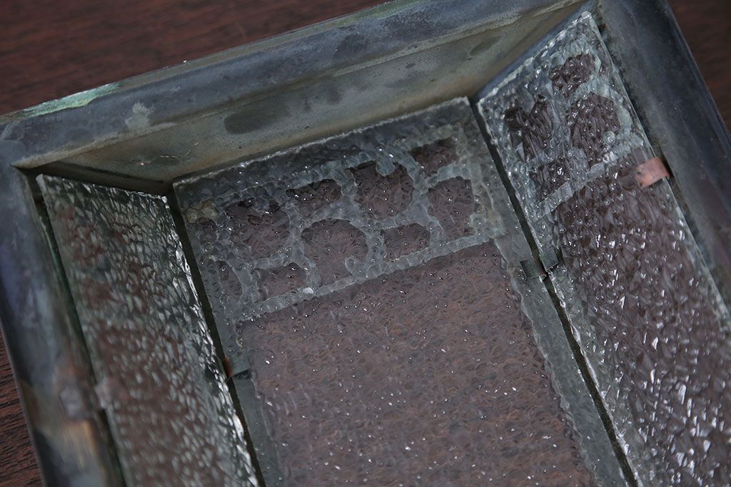 アンティーク　ダイヤガラスの壁掛け照明シェード(1)