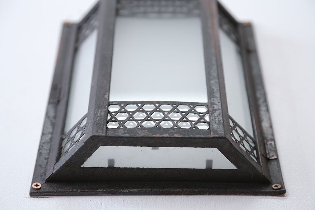 アンティーク　すりガラスの壁掛け照明シェード(1)