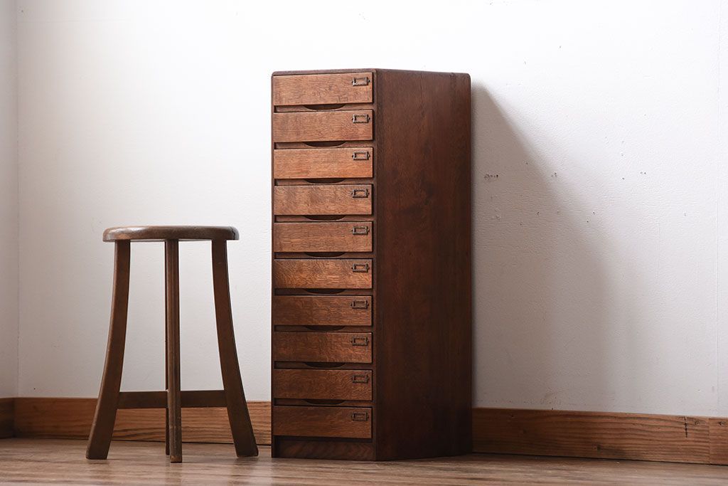 レトロ家具　昭和レトロ　ネームプレート付き!古いナラ材の10段小引き出し