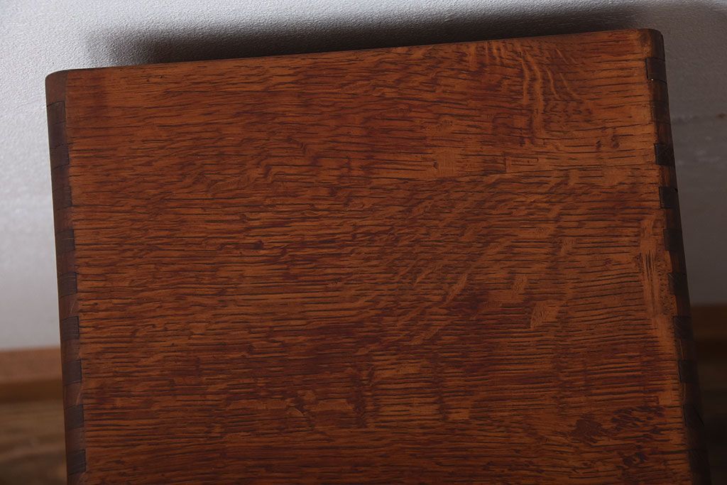 レトロ家具　昭和レトロ　ネームプレート付き!古いナラ材の10段小引き出し