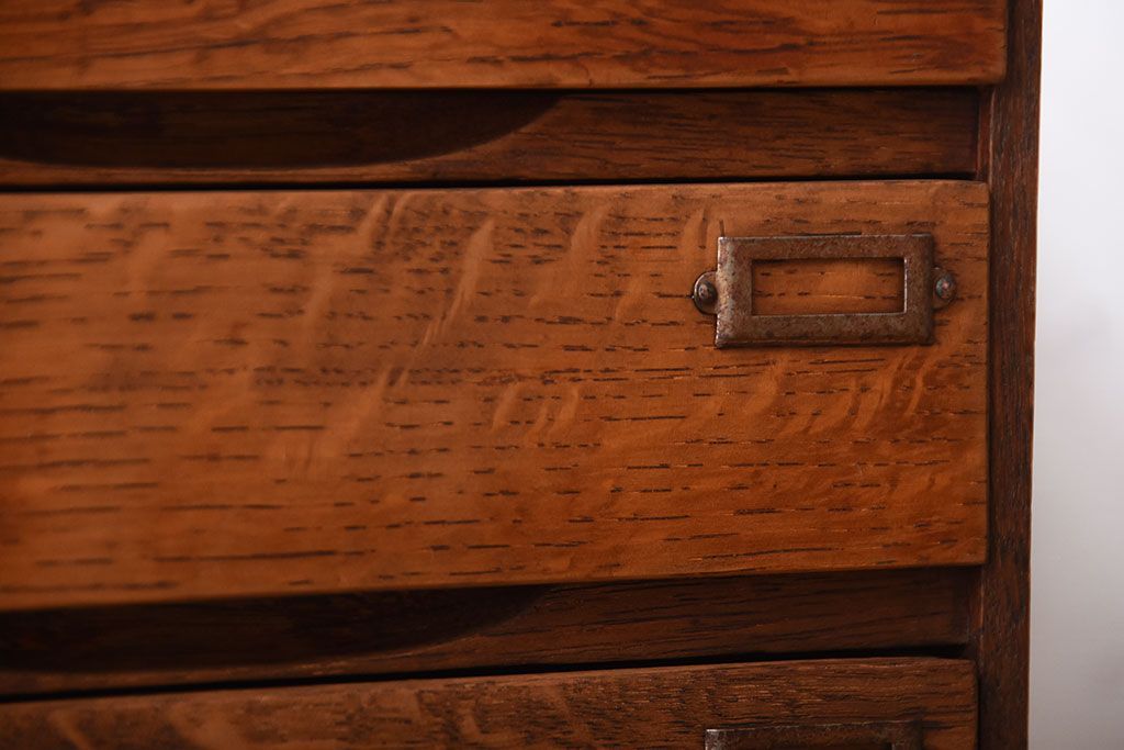 レトロ家具　昭和レトロ　ネームプレート付き!古いナラ材の10段小引き出し