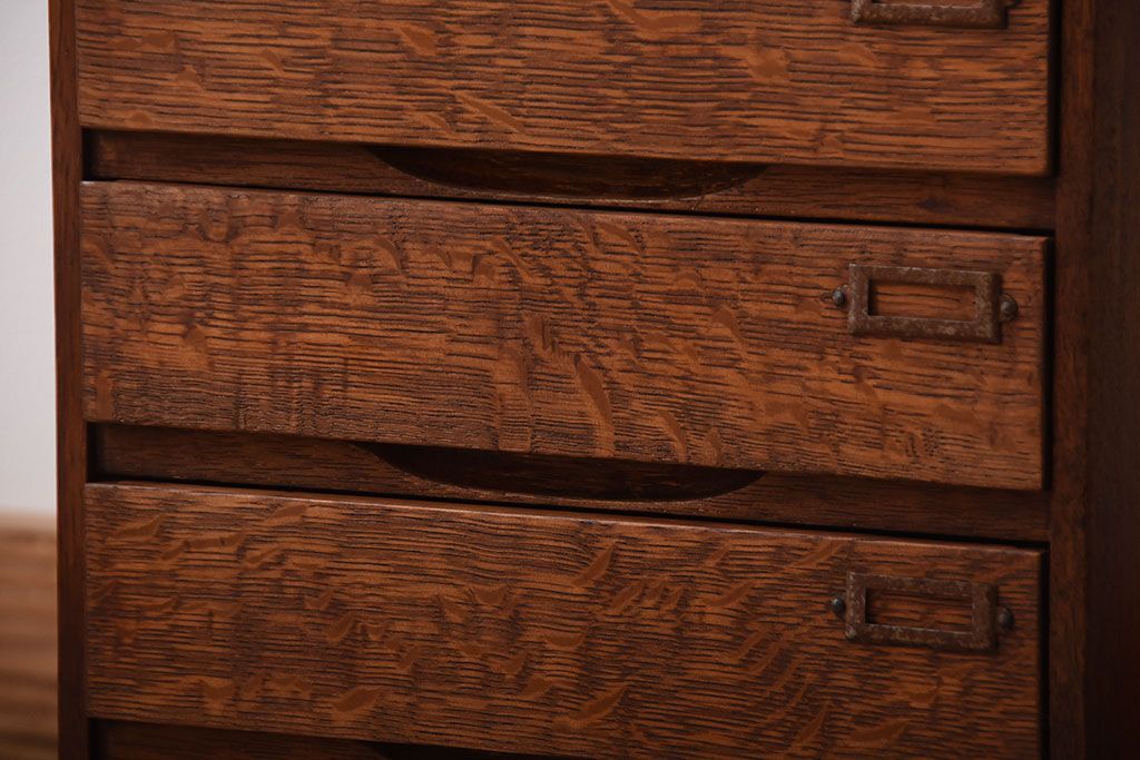 レトロ家具　昭和レトロ　ネームプレート付き!古いナラ材の10段小引き出し