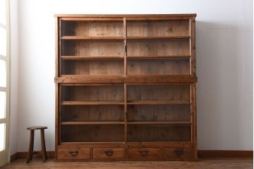 アンティーク家具　アンティーク　引き出し4杯付き!古い木味の重ね収納戸棚