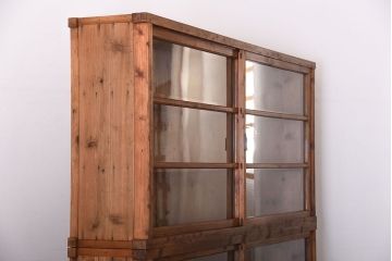 アンティーク家具　アンティーク　引き出し4杯付き!古い木味の重ね収納戸棚