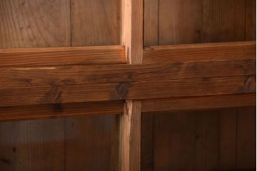 アンティーク家具　アンティーク　引き出し4杯付き!古い木味の重ね収納戸棚