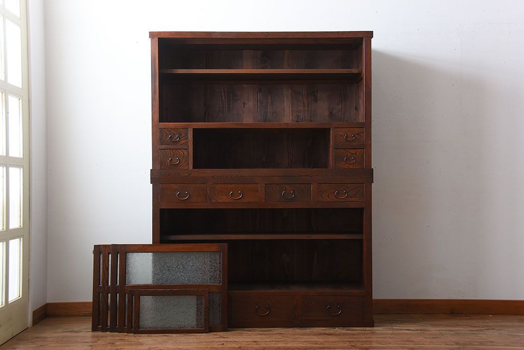 アンティーク家具　古民具・骨董　結霜ガラス入り!前面欅材の高級変わり型収納棚