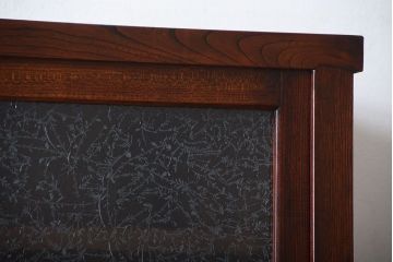 アンティーク家具　古民具・骨董　結霜ガラス入り!前面欅材の高級変わり型収納棚