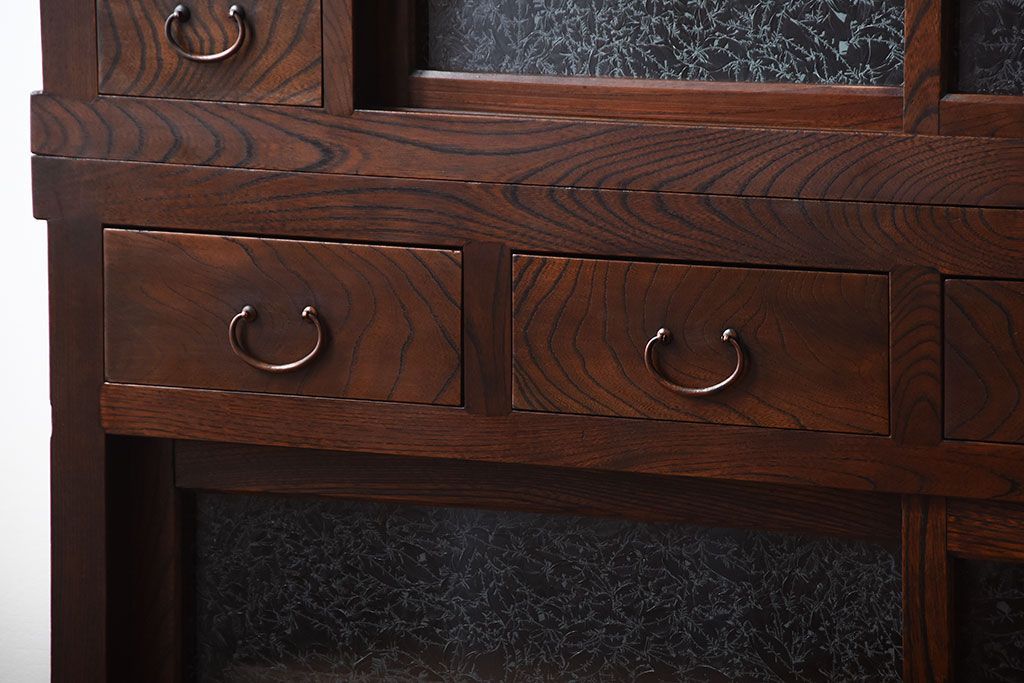 アンティーク家具　古民具・骨董　結霜ガラス入り!前面欅材の高級変わり型収納棚