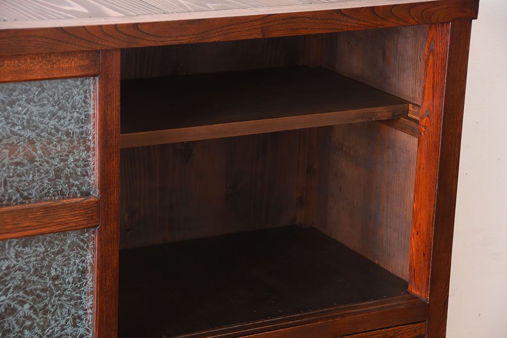 アンティーク家具　古民具・骨董　結霜ガラス入り!前面欅材の高級変わり型収納棚