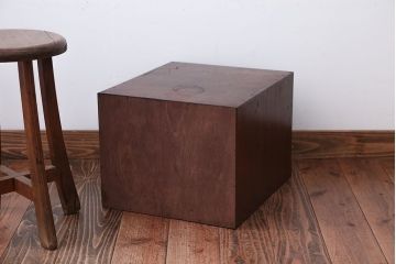 レトロ家具　和製アンティーク　古い木製のレトロな小引き出し