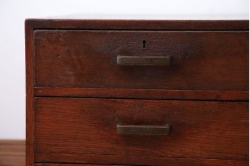 レトロ家具　和製アンティーク　古いナラ材のレトロな小引き出し