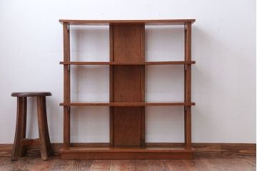 アンティーク家具　和製アンティーク　ナチュラルな木味のおしゃれな飾り棚