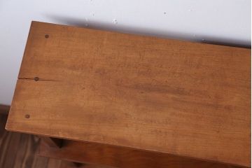 アンティーク家具　和製アンティーク　ナチュラルな木味のおしゃれな飾り棚