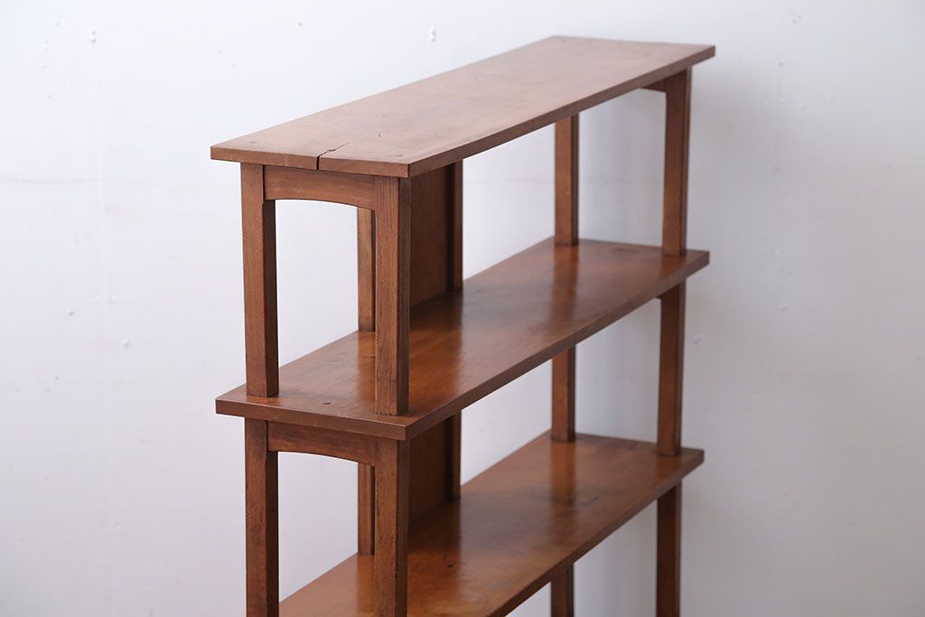 アンティーク家具　和製アンティーク　ナチュラルな木味のおしゃれな飾り棚