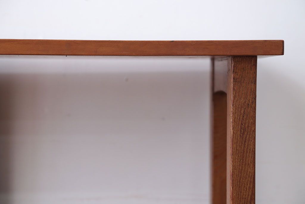 アンティーク家具　和製アンティーク　ナチュラルな木味のおしゃれな飾り棚