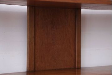 アンティーク家具　和製アンティーク　ナチュラルな木味のおしゃれな飾り棚