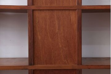 アンティーク家具　和製アンティーク　ナチュラルな木味のおしゃれな飾り棚