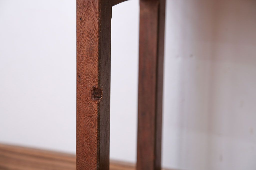 アンティーク家具　和製アンティーク　ナチュラルな木味のおしゃれな飾り棚