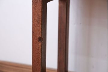 アンティーク家具　和製アンティーク　ナチュラルな木味のおしゃれな飾り棚