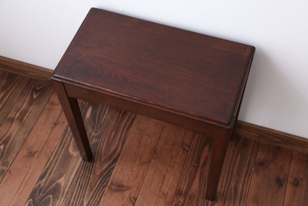 レトロ家具　昭和レトロ　日本楽器(ヤマハ)製　古いナラ材のシンプルなアンティークサイドテーブル