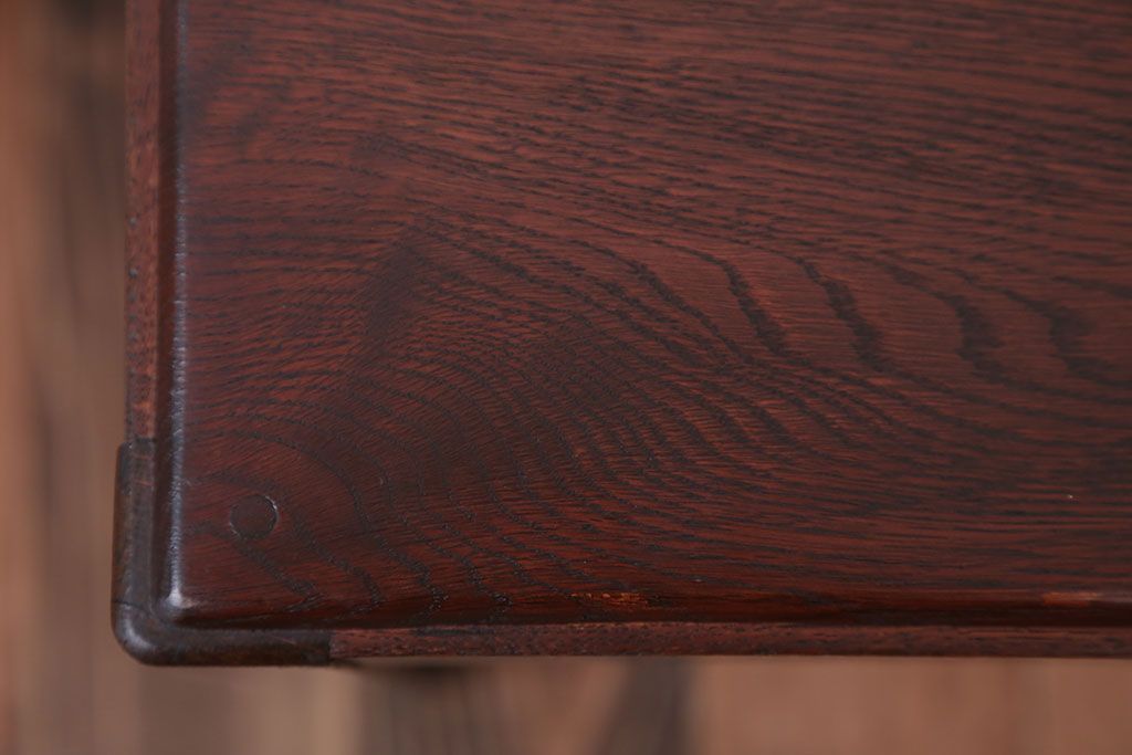 レトロ家具　昭和レトロ　日本楽器(ヤマハ)製　古いナラ材のシンプルなアンティークサイドテーブル