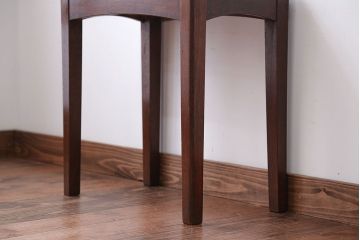 レトロ家具　昭和レトロ　日本楽器(ヤマハ)製　古いナラ材のシンプルなアンティークサイドテーブル