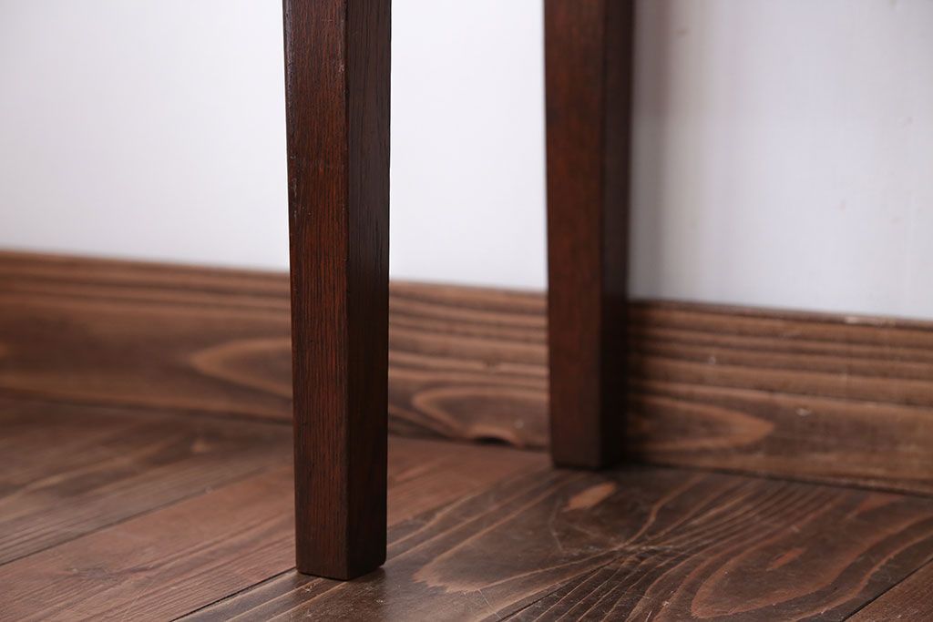 レトロ家具　昭和レトロ　日本楽器(ヤマハ)製　古いナラ材のシンプルなアンティークサイドテーブル