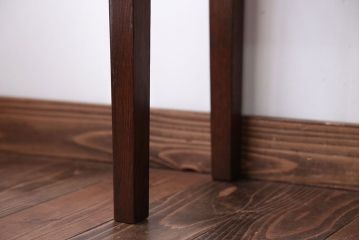 レトロ家具　昭和レトロ　日本楽器(ヤマハ)製　古いナラ材のシンプルなアンティークサイドテーブル