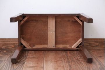 レトロ家具　昭和レトロ　日本楽器(ヤマハ)製　古いナラ材のシンプルなアンティークサイドテーブル