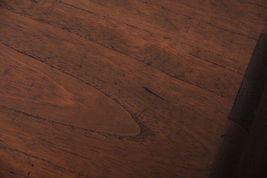 アンティーク家具　和製アンティーク　古い桐材の鉄脚付き収納戸棚